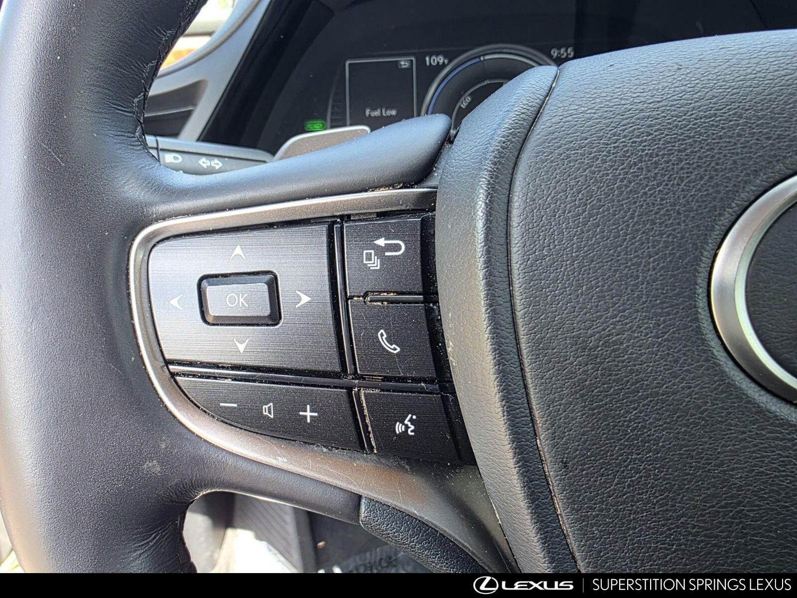 Used 2024 Lexus ES 300h w/ Accessory Package (Z2) FWD image 25