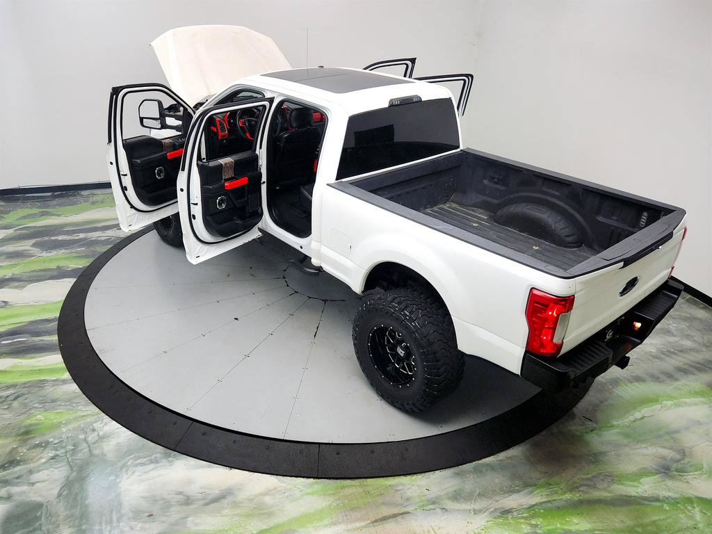 Used 2017 Ford F250 Lariat w/ Lariat Ultimate Package AWD/4WD image 38