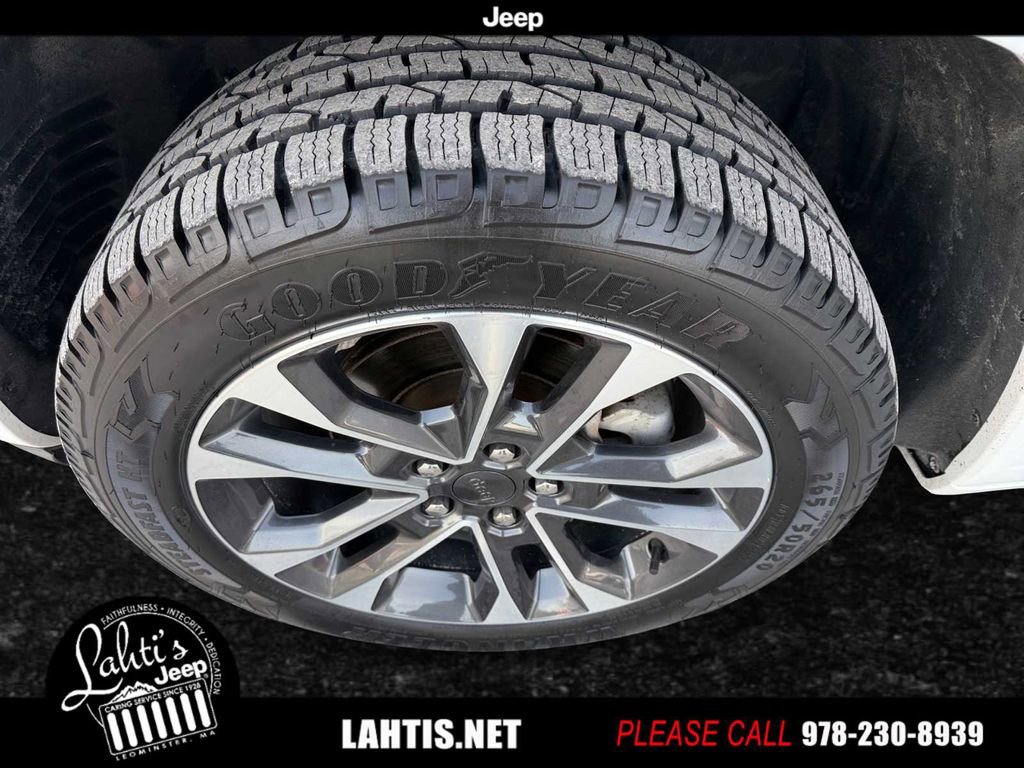 Certified 2023 Jeep Grand Cherokee Overland w/ Adv Protech Group III image 21