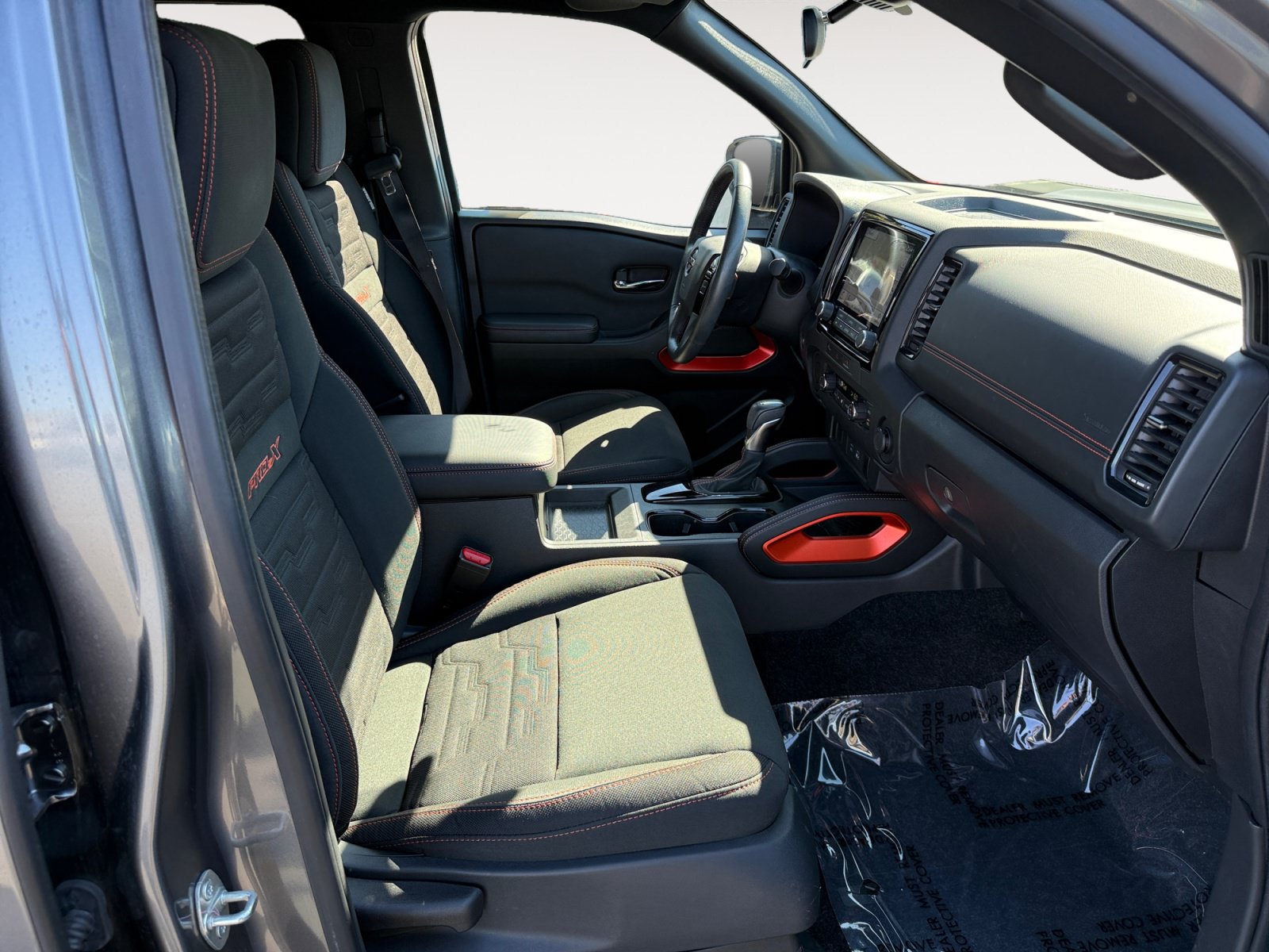 Used 2024 Nissan Frontier Pro-X RWD image 19