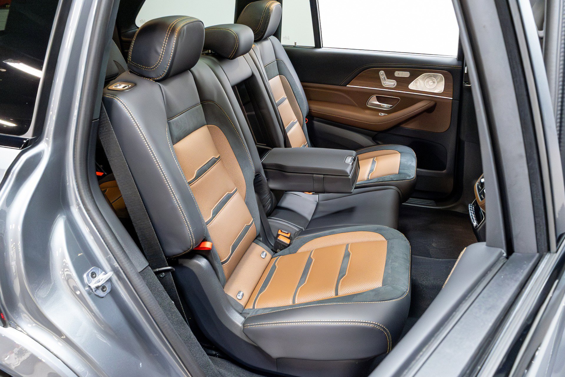 Used 2026 Mercedes-Benz GLS 63 AMG 4MATIC image 31