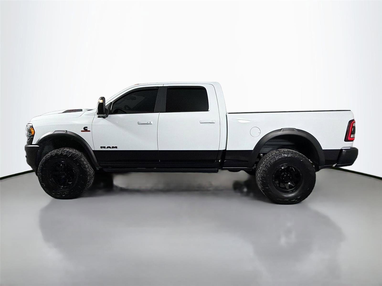 Used 2024 RAM 2500 Rebel w/ Towing Technology Group AWD/4WD image 9