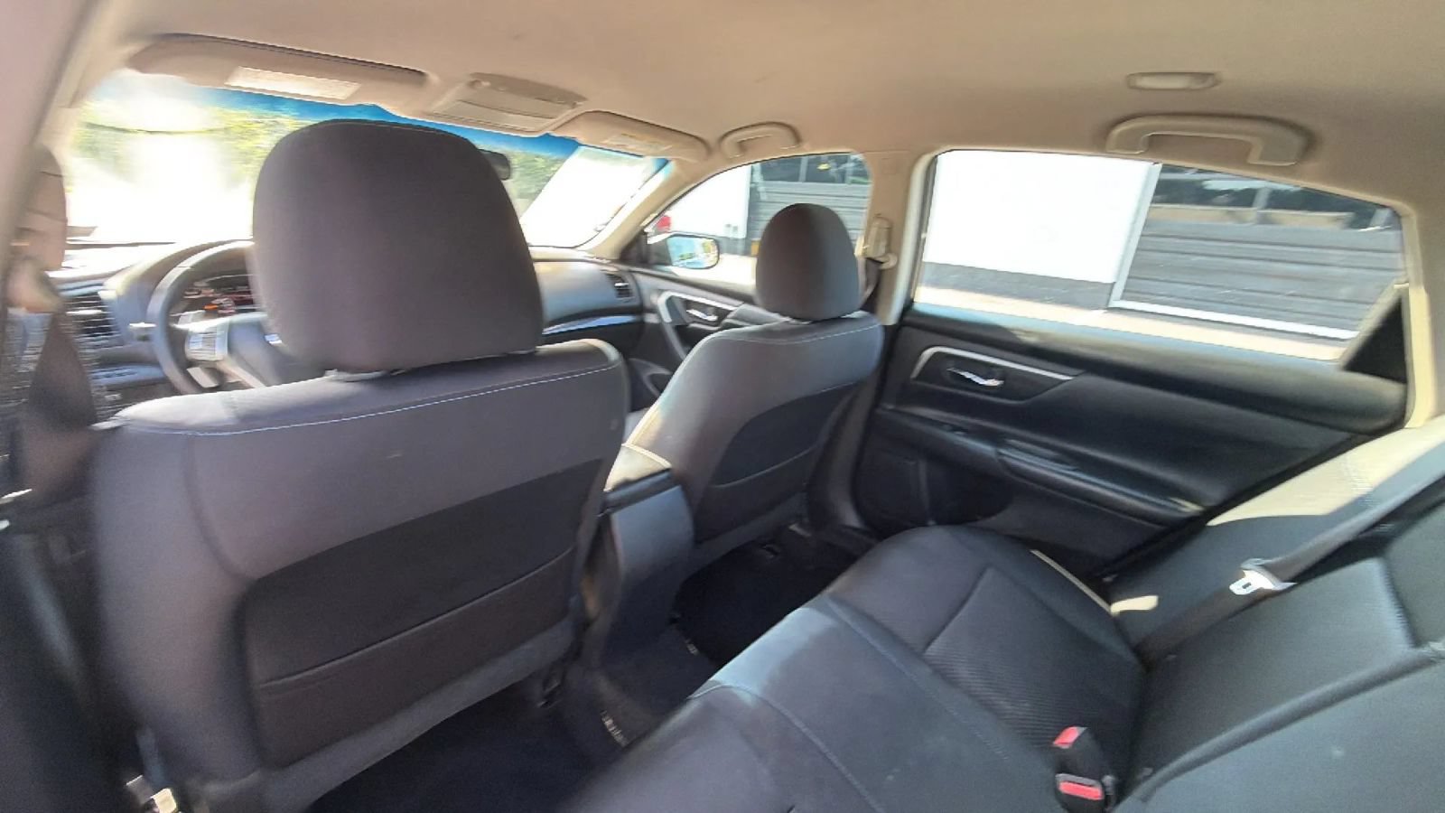 Used 2018 Nissan Altima 2.5 SR FWD image 39