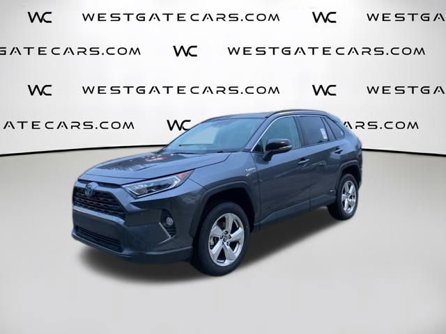 Used 2021 Toyota RAV4 XLE Premium image 1