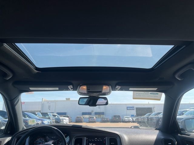 Used 2023 Dodge Charger SXT w/ Blacktop Package AWD/4WD image 9