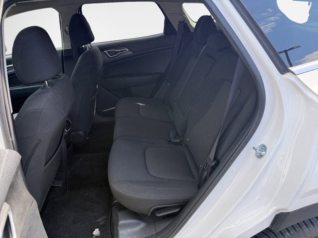 Used 2024 Kia Sportage LX image 23
