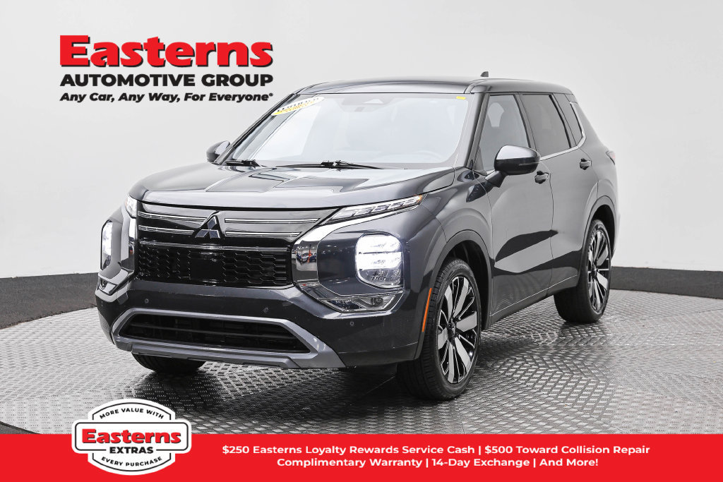 Used 2025 Mitsubishi Outlander SE