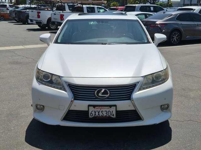 Used 2013 Lexus ES 350 w/ Luxury Pkg FWD image 2