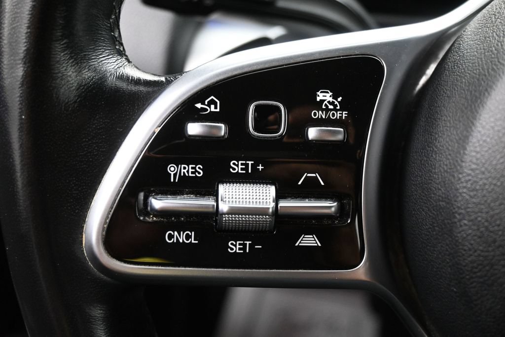 Used 2022 Mercedes-Benz EQB 350 4MATIC image 21