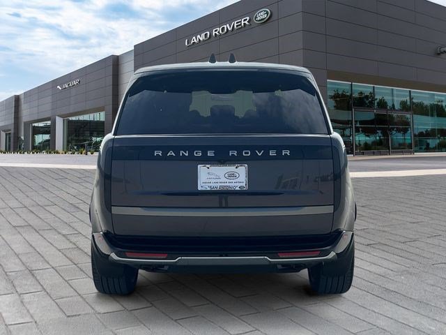 Used 2026 Land Rover Range Rover Long Wheelbase SE AWD/4WD image 4