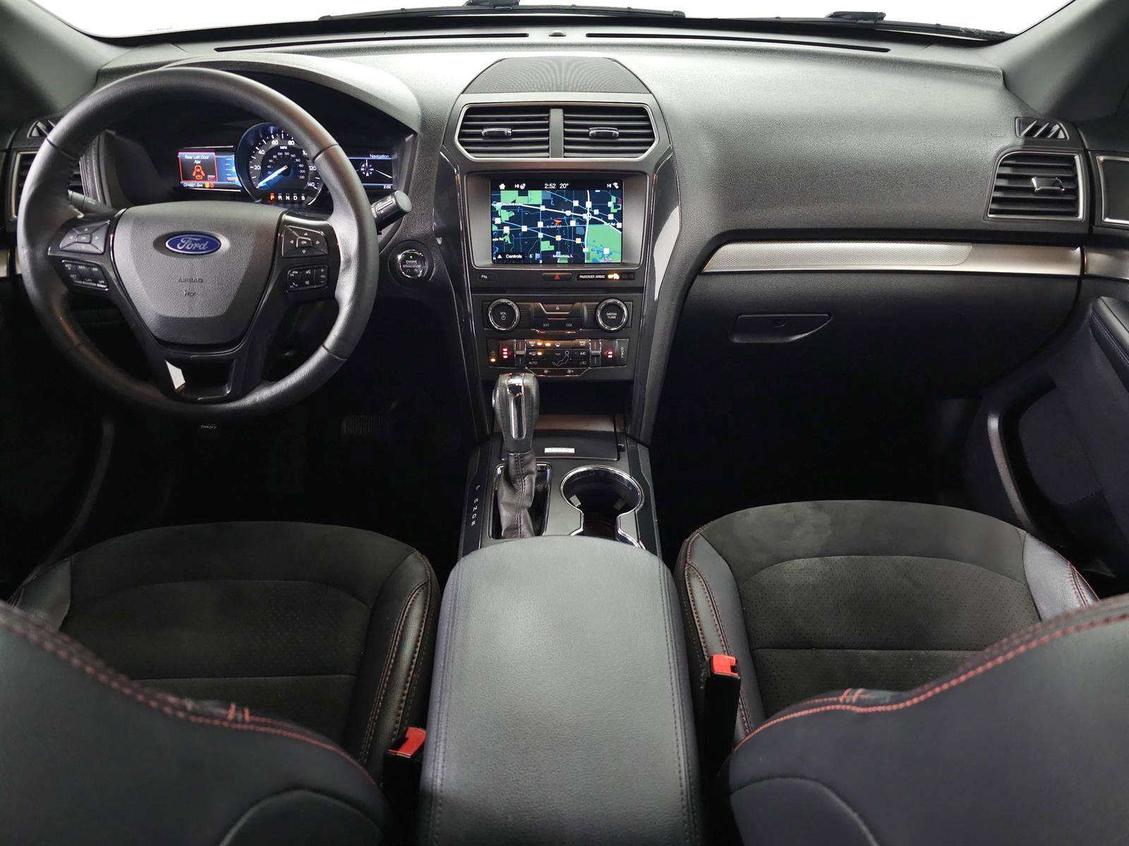 Used 2018 Ford Explorer XLT w/ Equipment Group 202A image 12