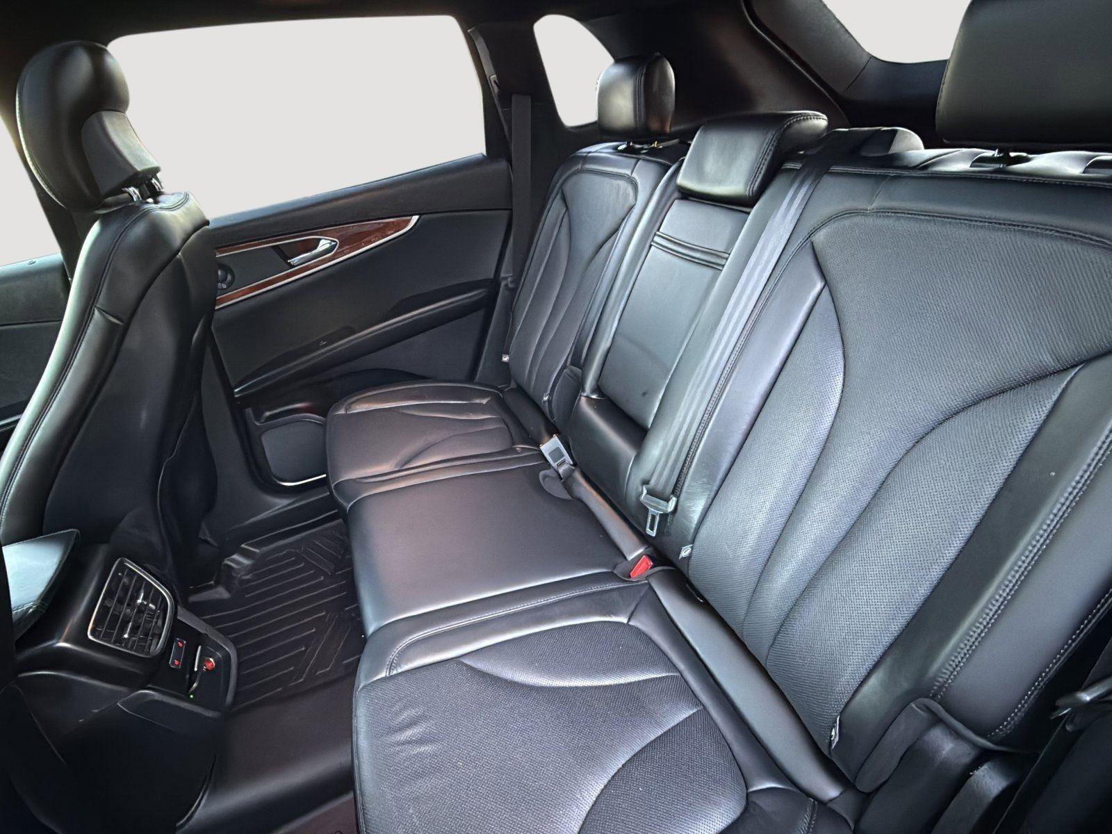 Used 2019 Lincoln Nautilus Reserve w/ Cargo Utility Package image 18