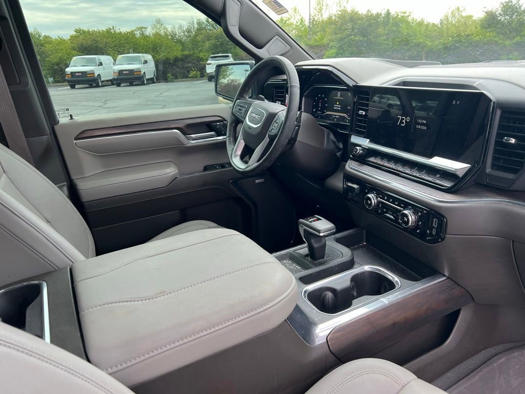 Used 2023 GMC Sierra 1500 SLT w/ SLT Premium Plus Package AWD/4WD image 9