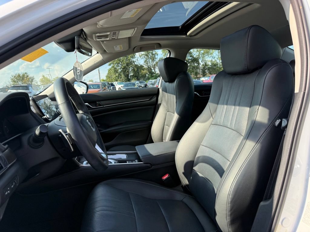 Used 2022 Honda Accord Touring image 25