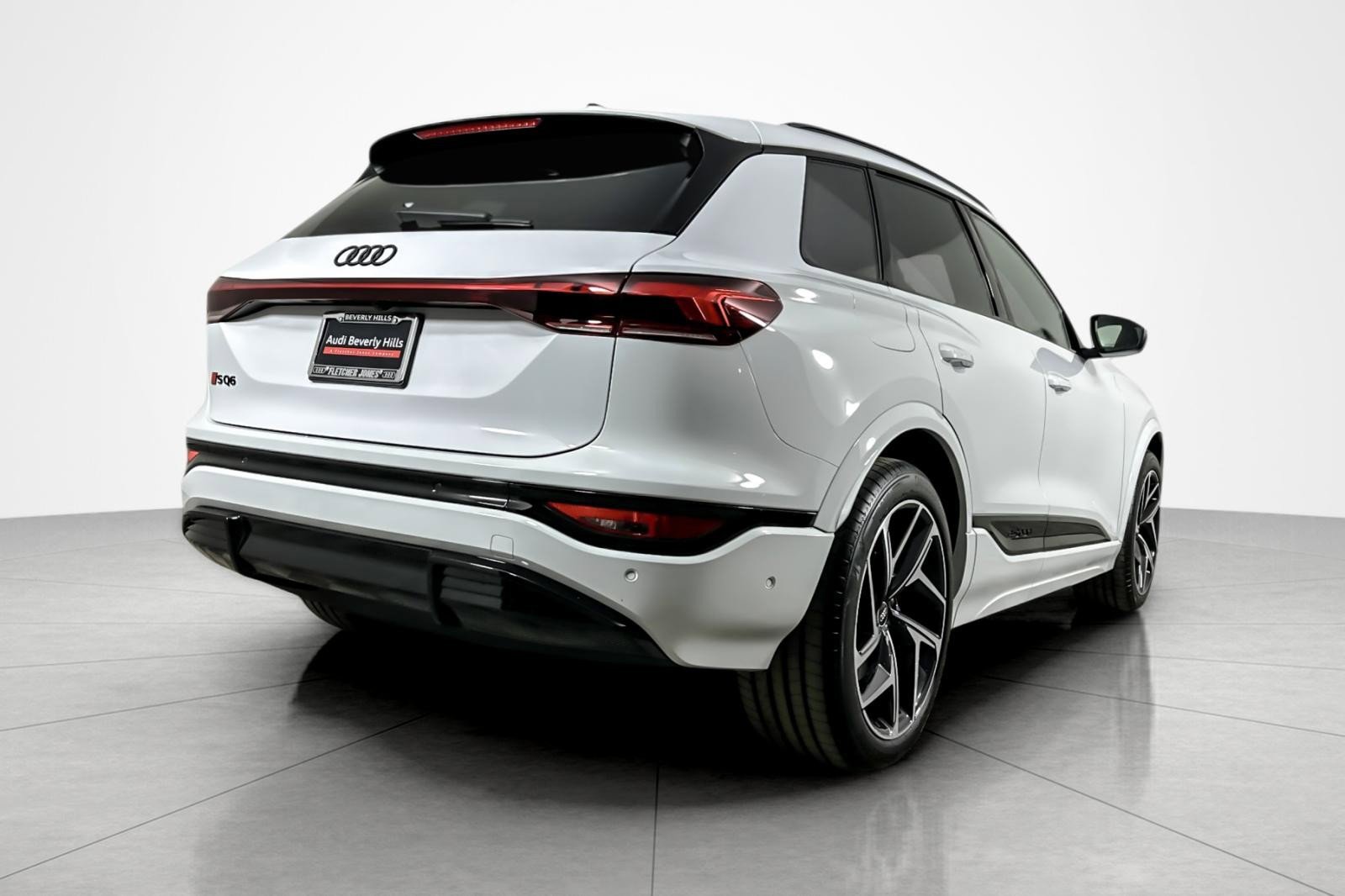New 2025 Audi SQ6 e-tron Premium Plus AWD/4WD image 6