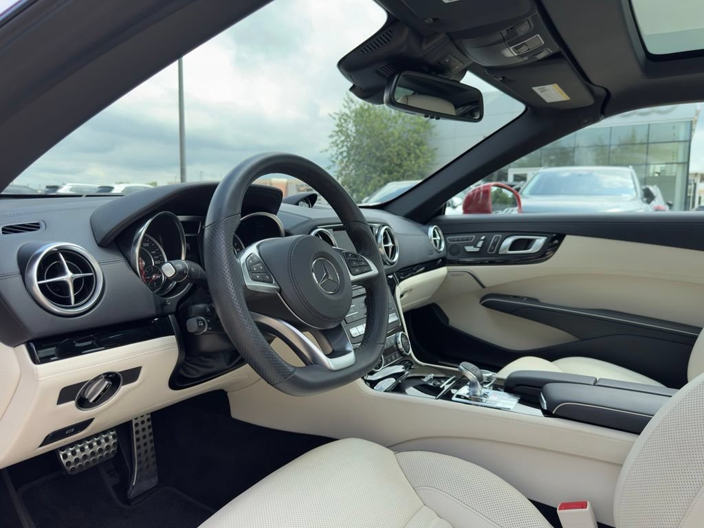 Certified 2019 Mercedes-Benz SL 550 image 4