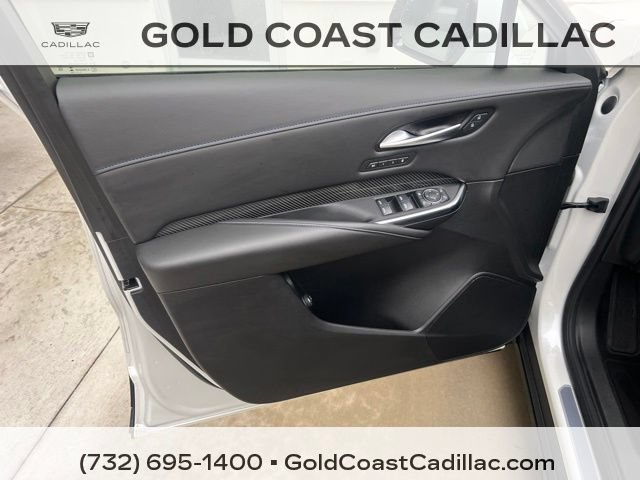 Certified 2024 Cadillac XT4 Sport w/ Cold Weather Package AWD/4WD image 17