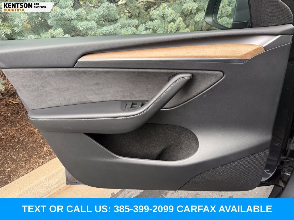 Used 2023 Tesla Model Y Performance AWD/4WD image 17
