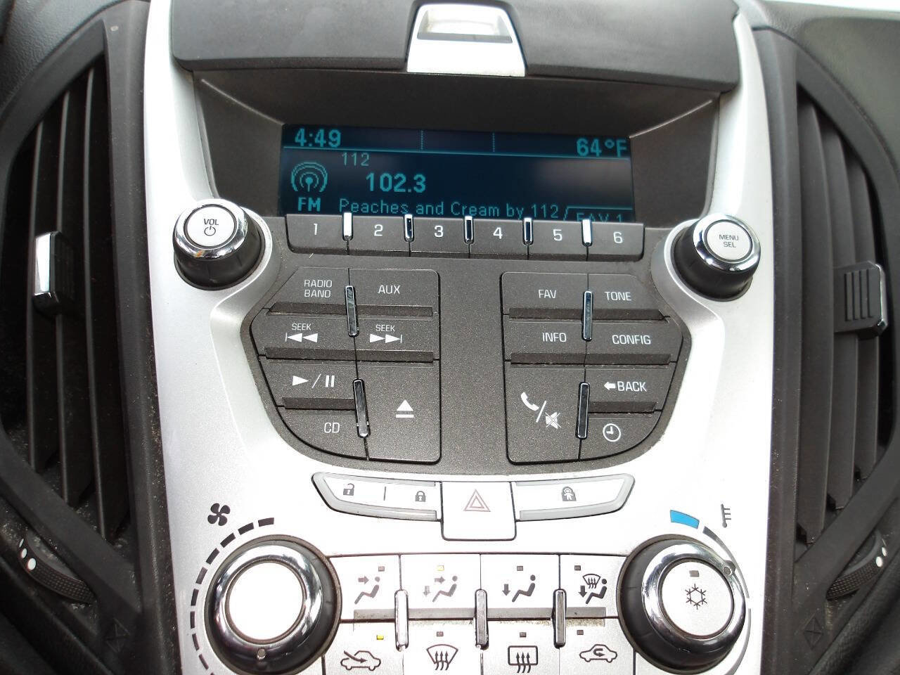 Used 2011 Chevrolet Equinox LT image 12