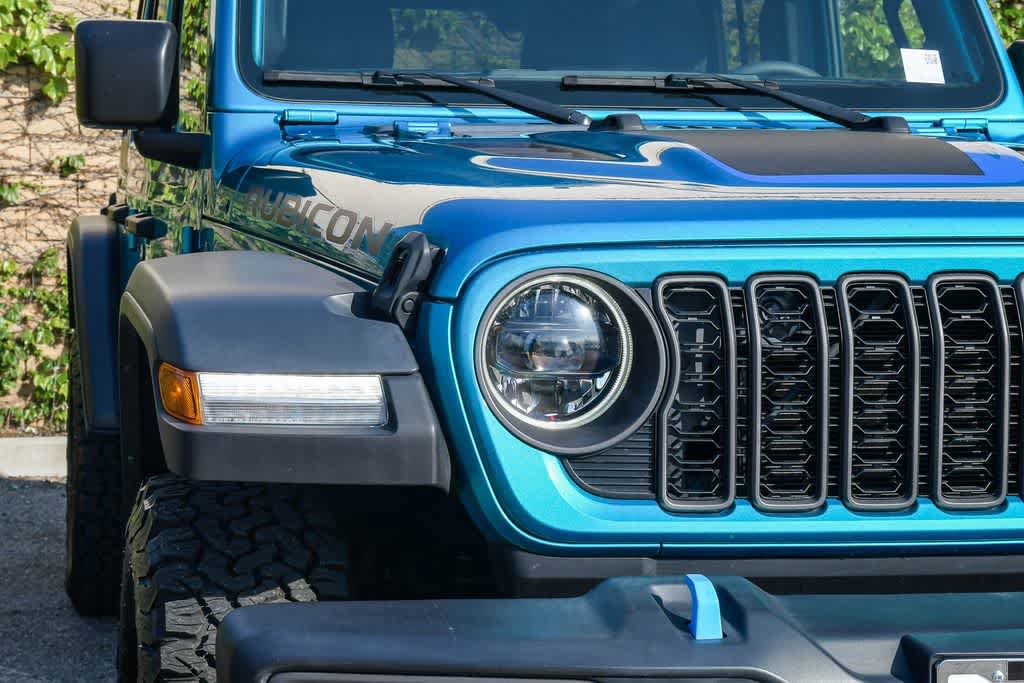 Used 2024 Jeep Wrangler Unlimited Rubicon 4xe w/ Convenience Group AWD/4WD image 4