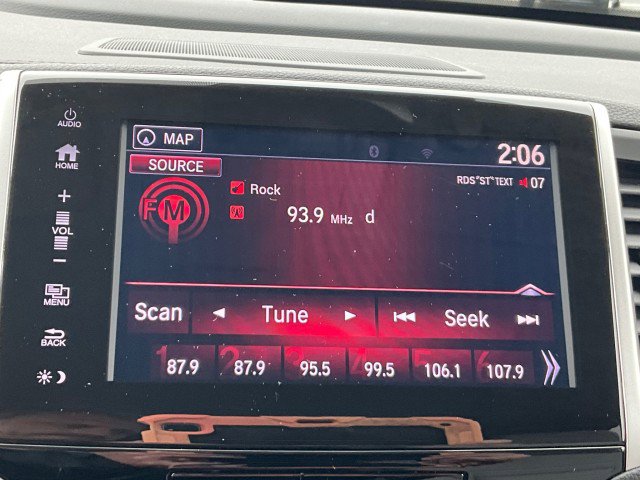 Used 2017 Honda Pilot Touring image 19