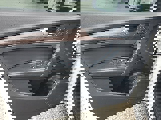 Used 2024 Audi Q5 2.0T Premium image 23