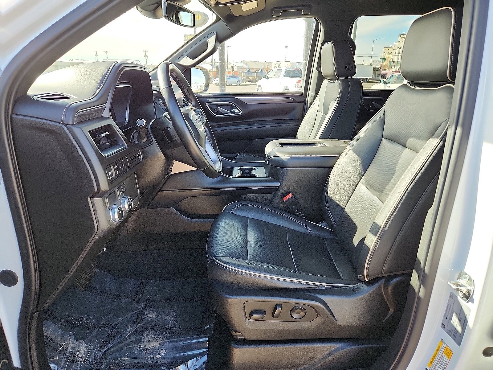 Used 2023 GMC Yukon XL SLT image 11