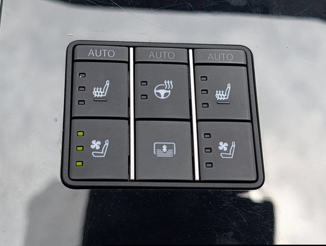 Used 2024 Lexus LS 500 F Sport AWD/4WD image 16