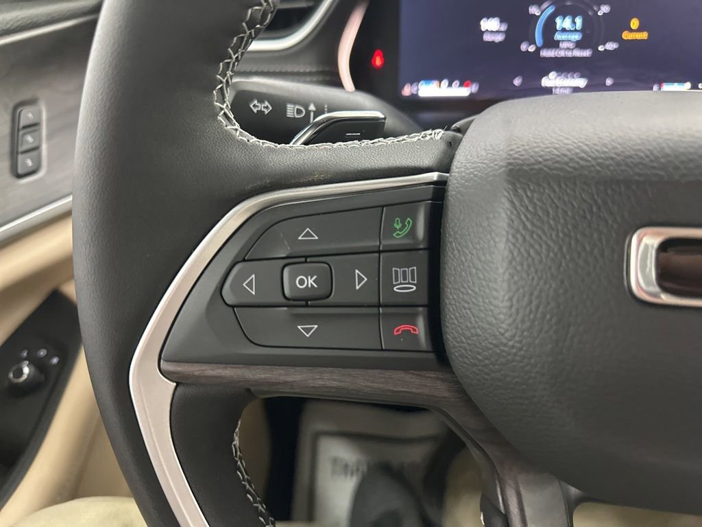 New 2025 Jeep Grand Cherokee Limited image 38