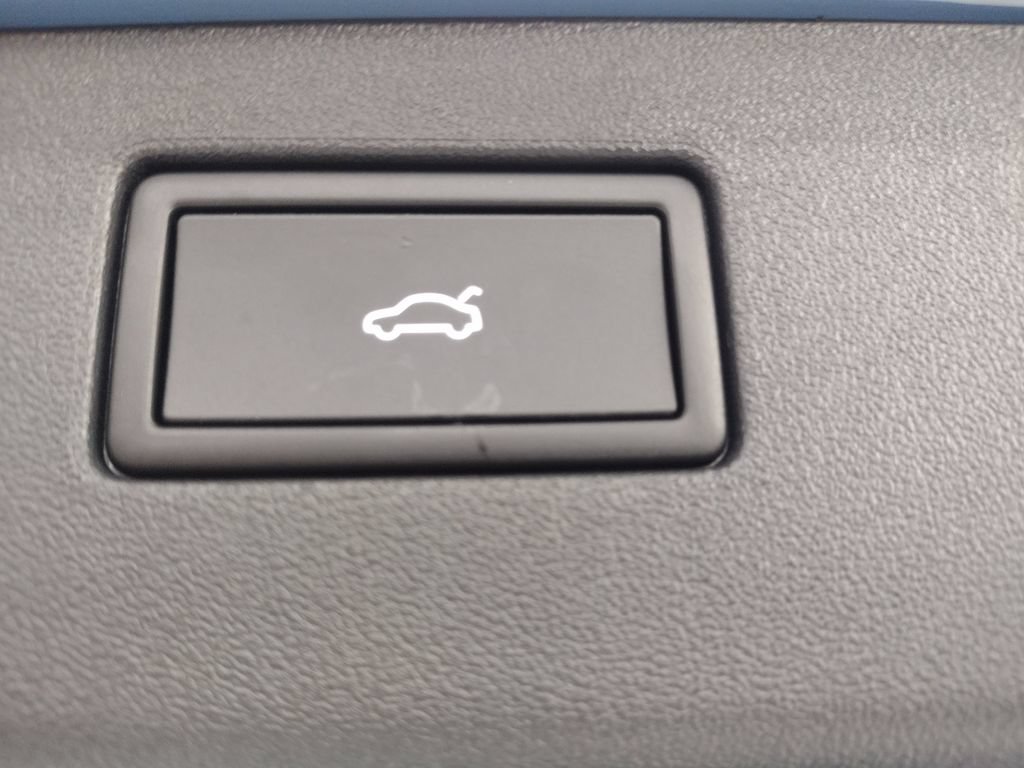 New 2026 Volkswagen Tiguan SE AWD/4WD image 19