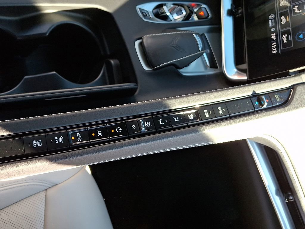 Used 2021 Chevrolet Corvette Stingray Coupe w/ Z51 Performance Package image 21