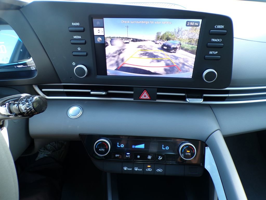 New 2026 Hyundai Elantra Hybrid FWD image 25