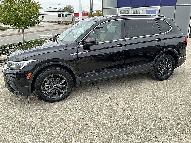 Used 2022 Volkswagen Tiguan SE AWD/4WD image 11