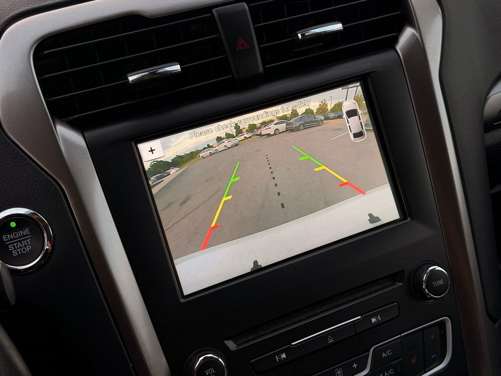 Used 2018 Ford Fusion SE w/ Equipment Group 602A FWD image 31