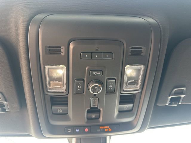Used 2022 GMC Yukon Denali image 22