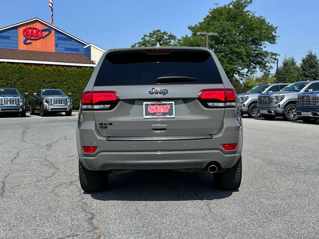 Used 2020 Jeep Grand Cherokee Altitude AWD/4WD image 10