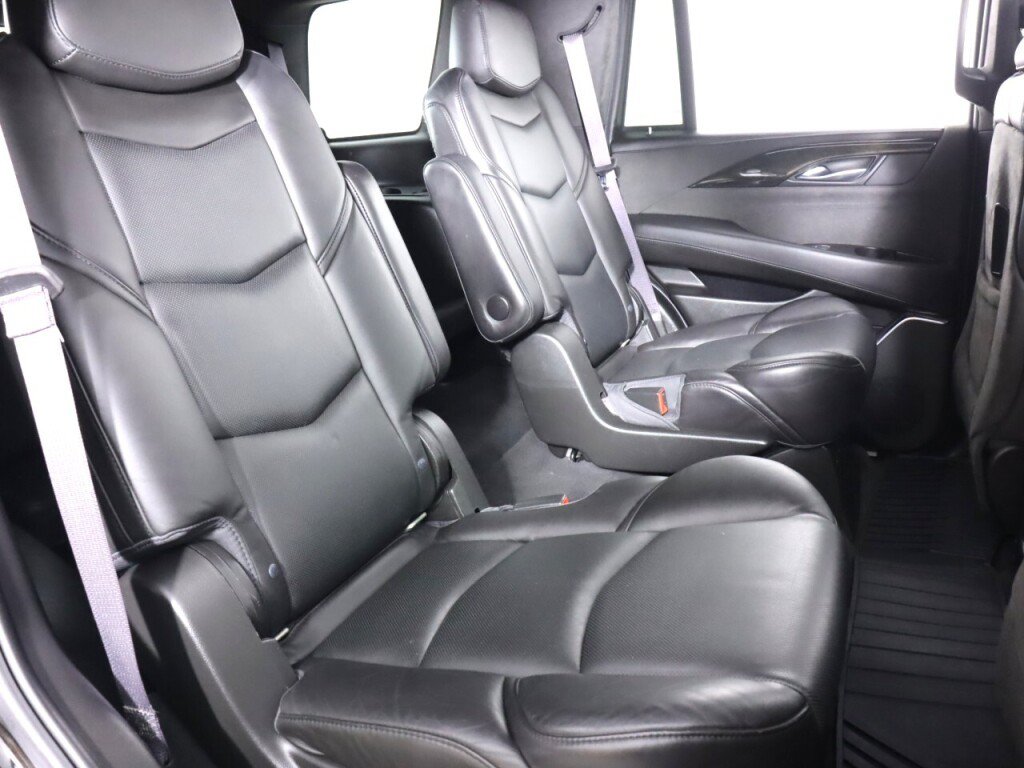Used 2016 Cadillac Escalade Platinum AWD/4WD image 49