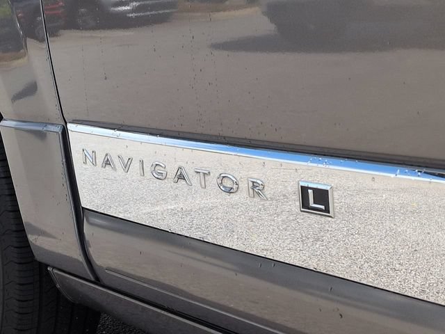 Used 2013 Lincoln Navigator L 2WD image 14
