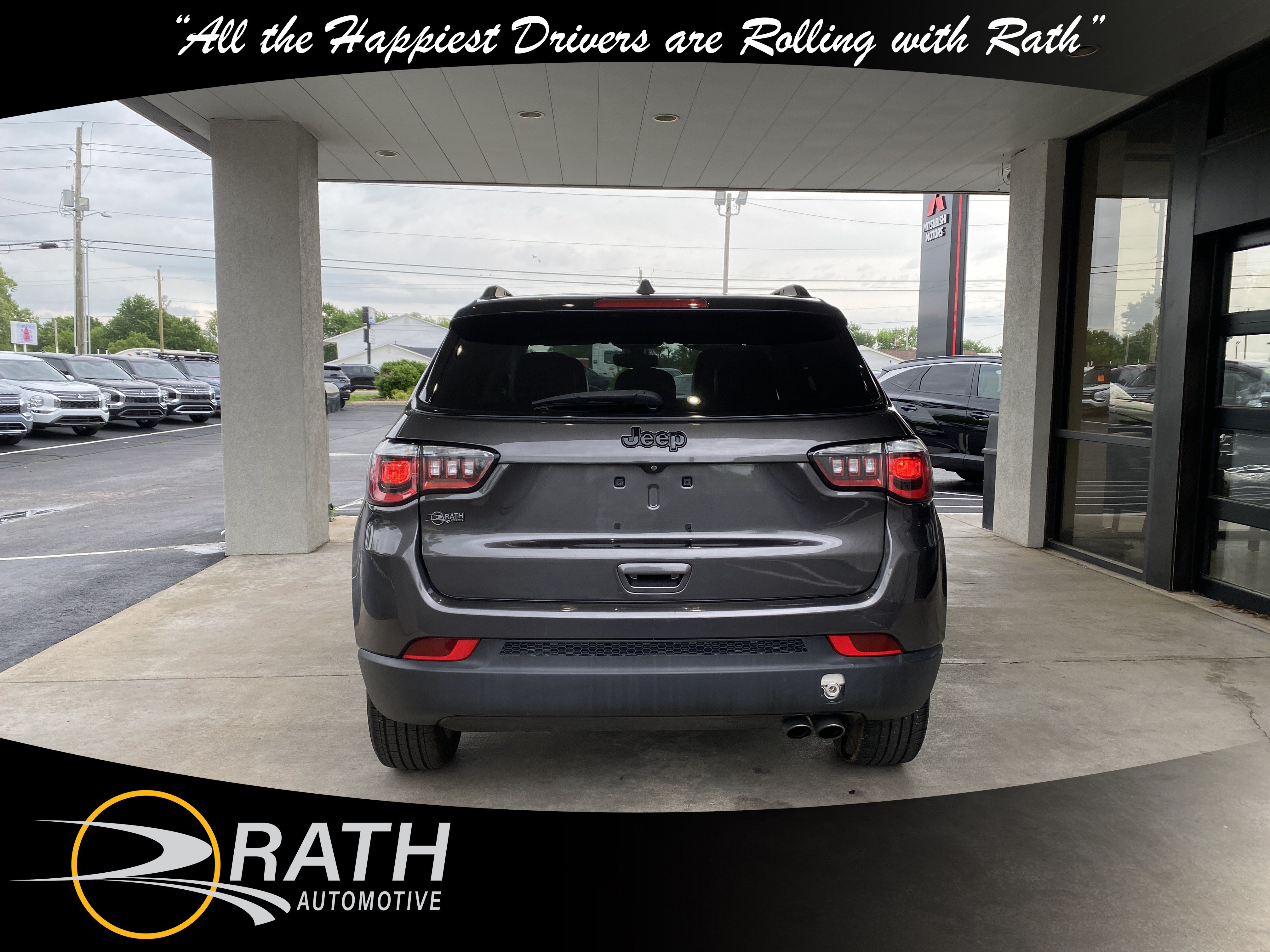 Used 2019 Jeep Compass Latitude FWD image 7