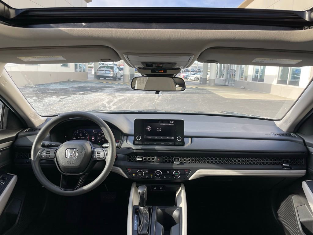 Certified 2025 Honda Accord SE image 10