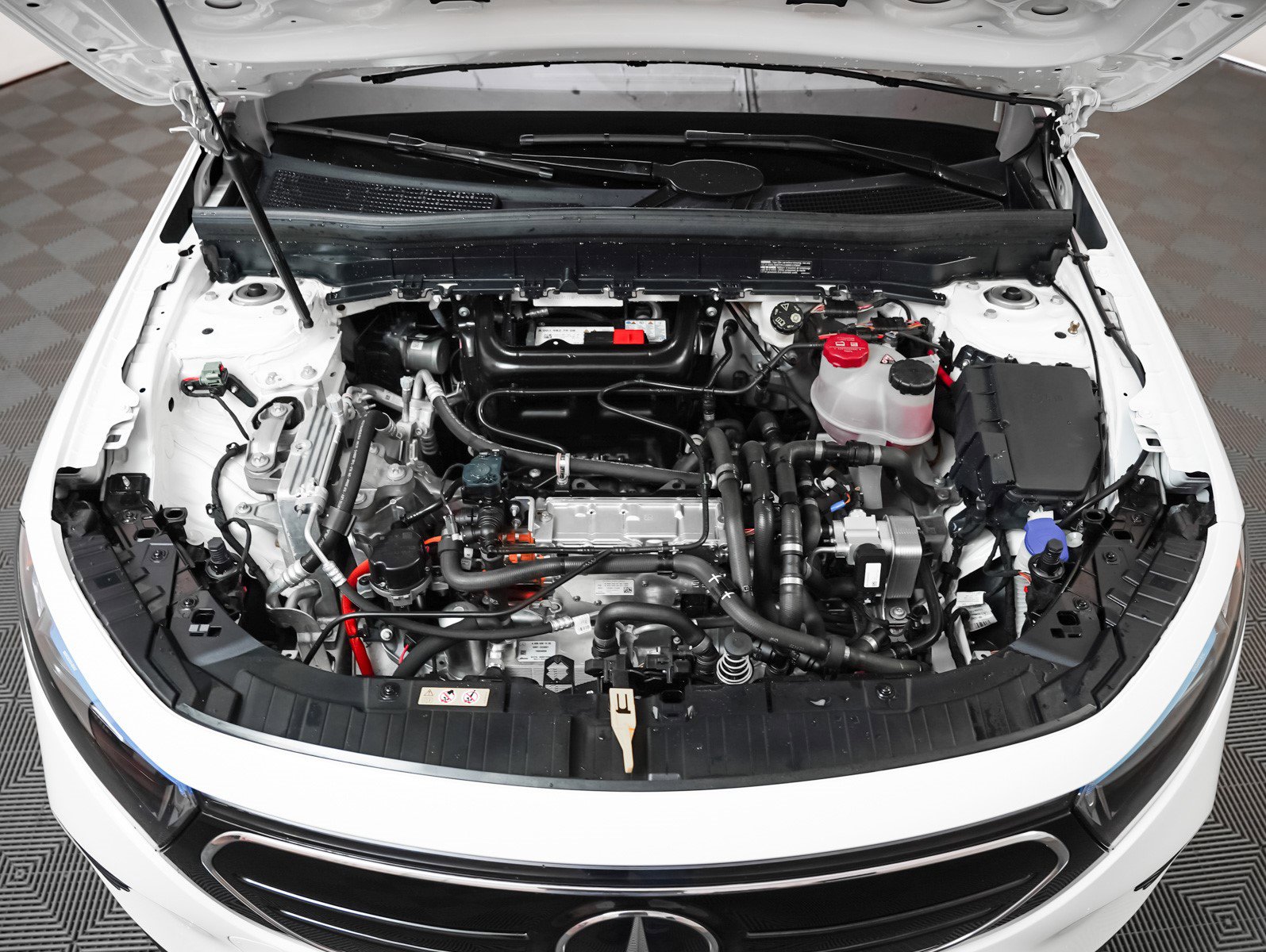 Certified 2023 Mercedes-Benz EQB 350 4MATIC SUV image 4