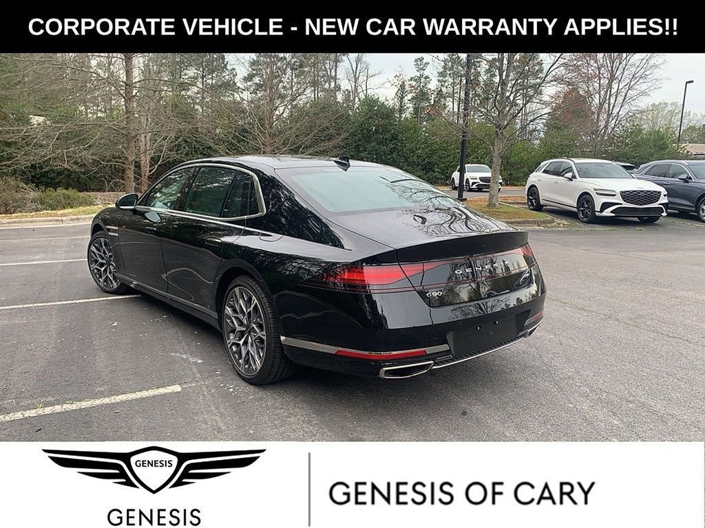 Used 2025 Genesis G90 3.5T AWD/4WD image 3
