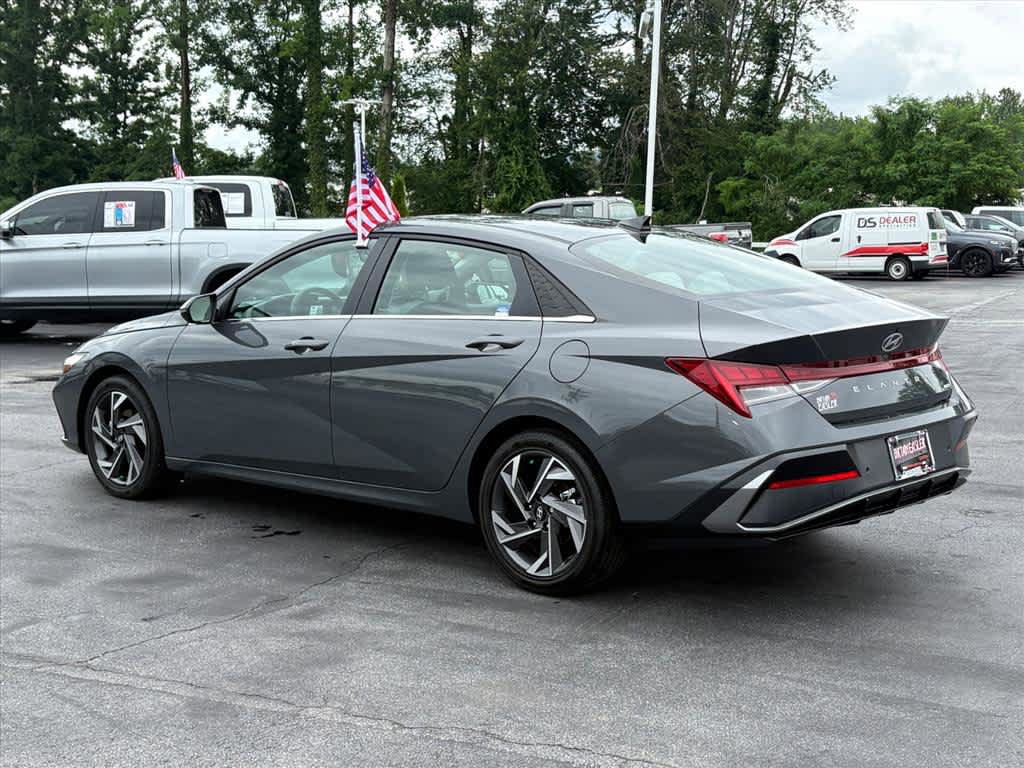 Used 2024 Hyundai Elantra Limited FWD image 28
