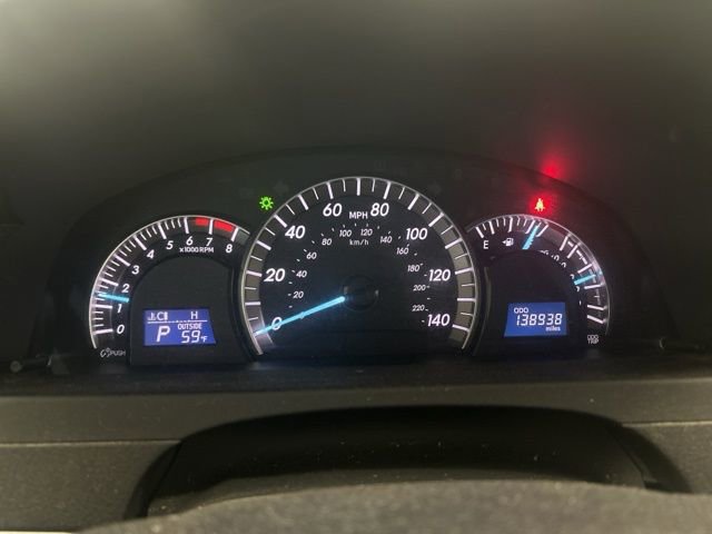 Used 2012 Toyota Camry SE FWD image 10
