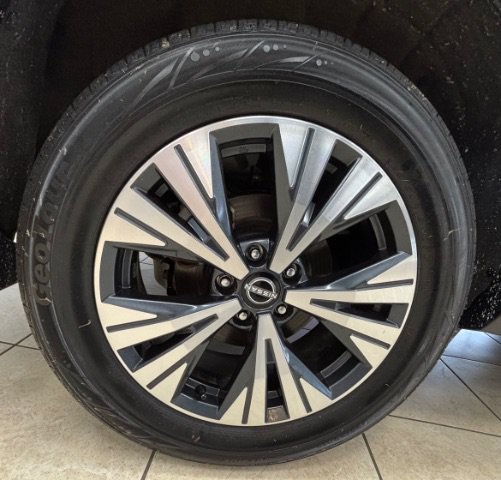 Used 2022 Nissan Rogue SV AWD/4WD image 18