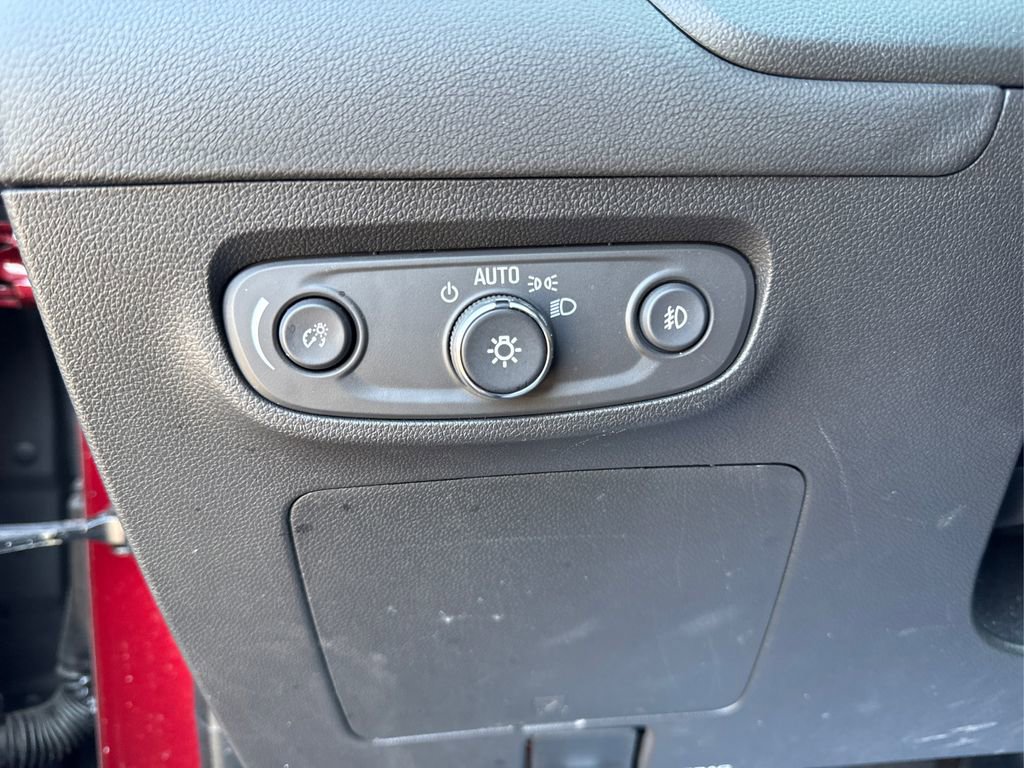 Used 2023 Buick Encore GX Select w/ Sport Touring Package image 25