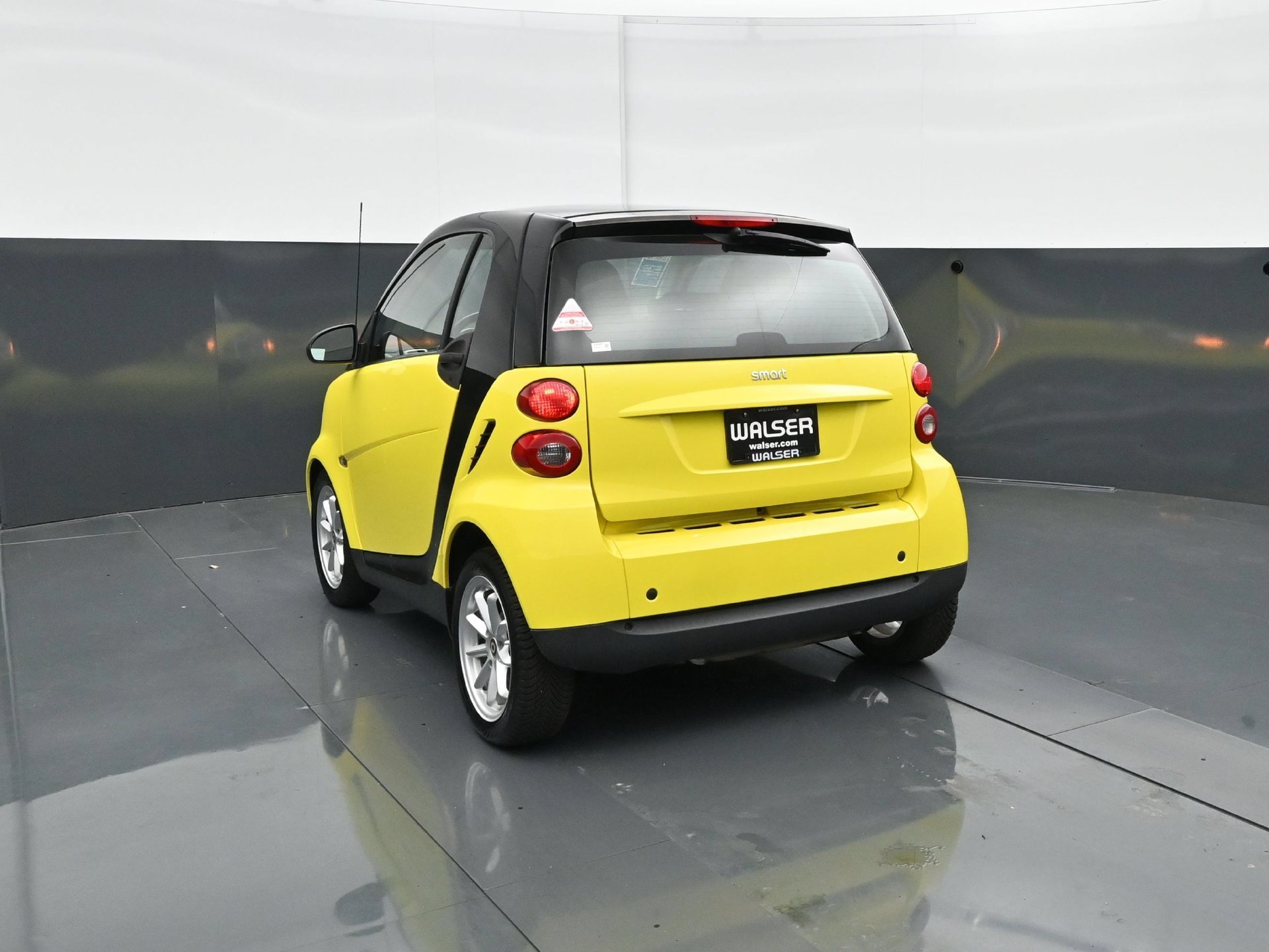 Used 2008 smart fortwo passion RWD image 5
