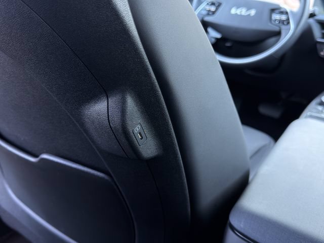 Used 2023 Kia EV6 Wind w/ Wind Technology Package AWD/4WD image 31