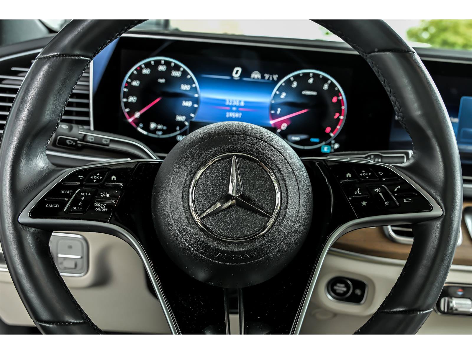 Certified 2024 Mercedes-Benz GLS 450 4MATIC image 17