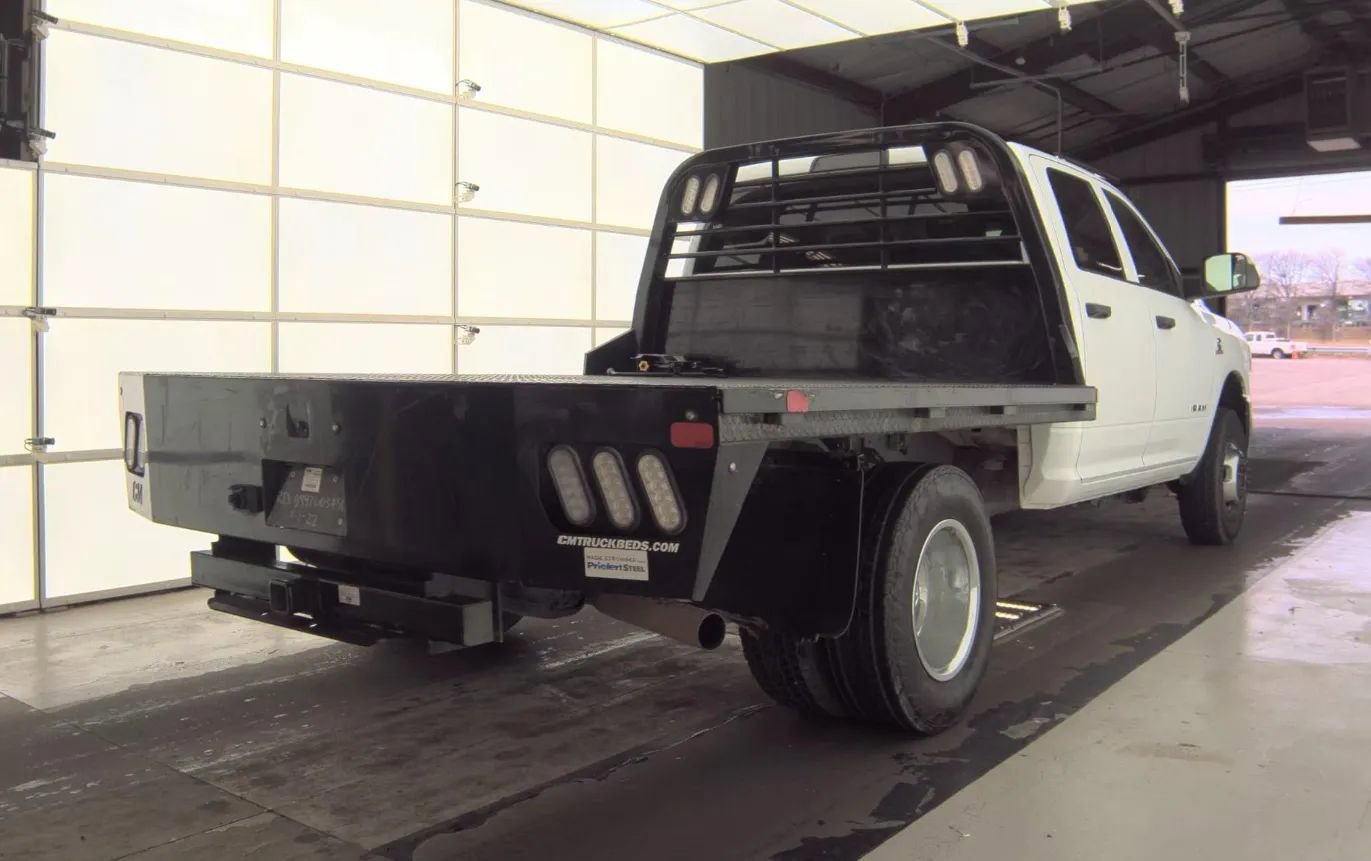 Used 2022 RAM 3500 Tradesman w/ Chrome Appearance Group image 3